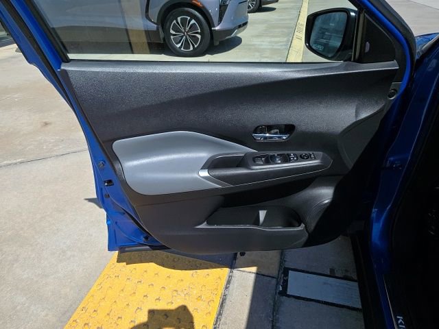 Used 2022 Nissan Kicks SR w/ Premium Package image 11