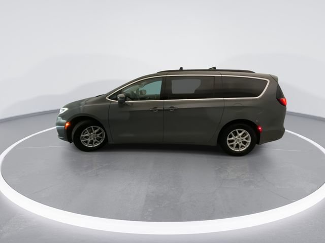 Used 2022 Chrysler Pacifica Touring-L FWD image 9