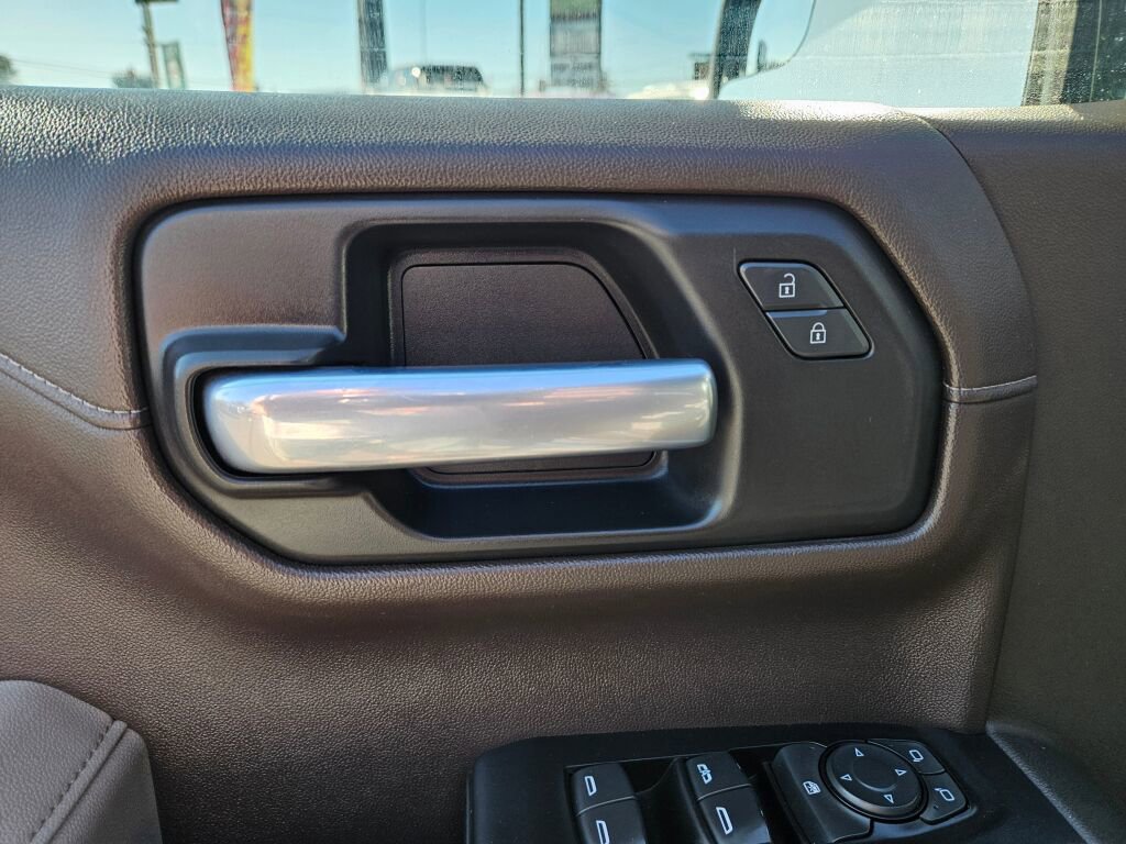 Used 2020 Chevrolet Silverado 1500 LT image 20