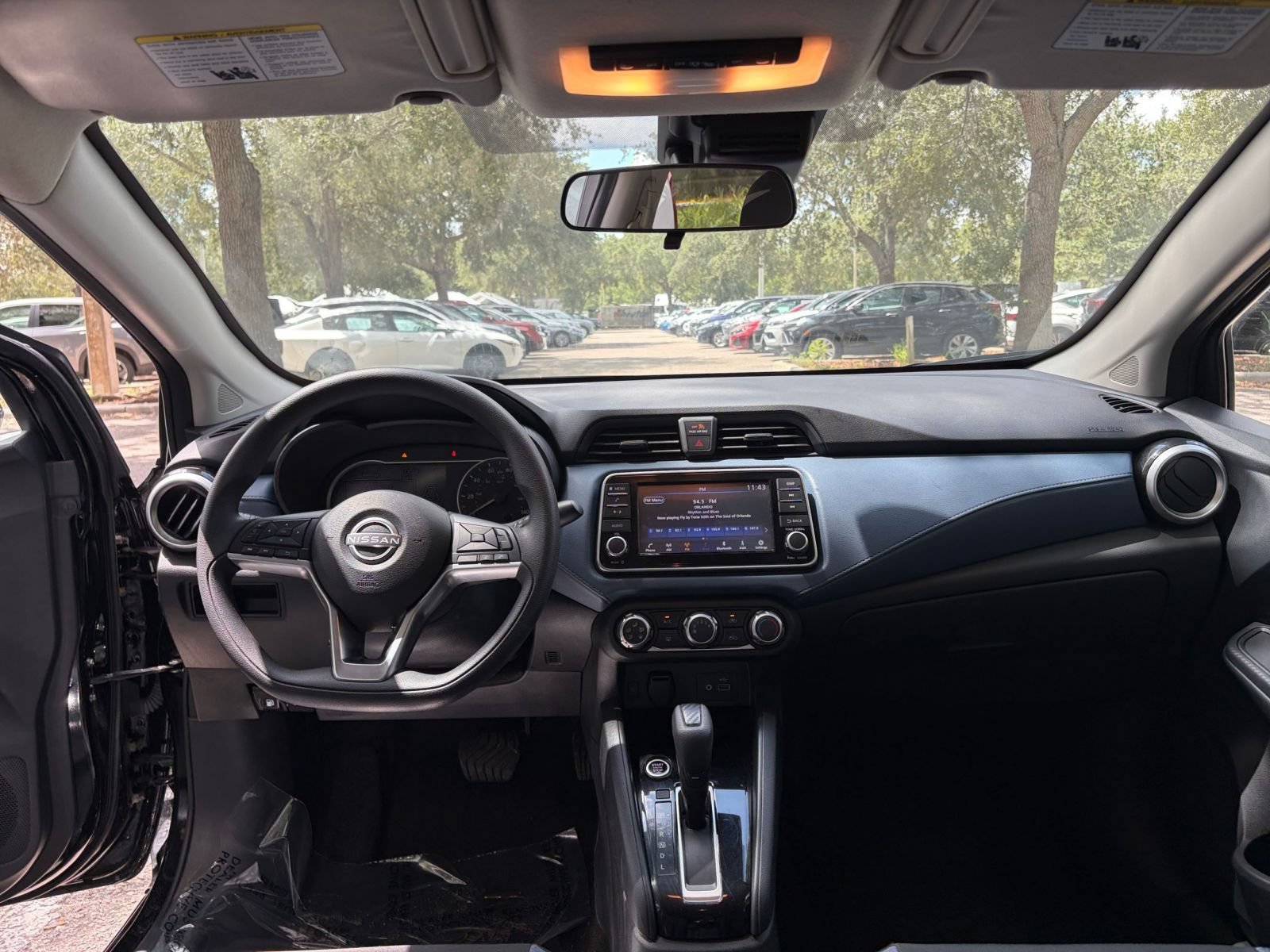 Used 2025 Nissan Versa SV FWD image 31