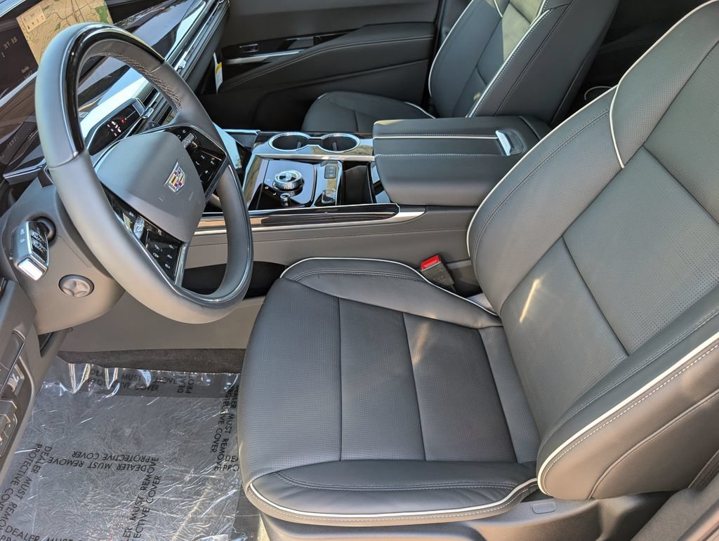 New 2026 Cadillac Escalade Sport w/ LPO, ONYX Package AWD/4WD image 11