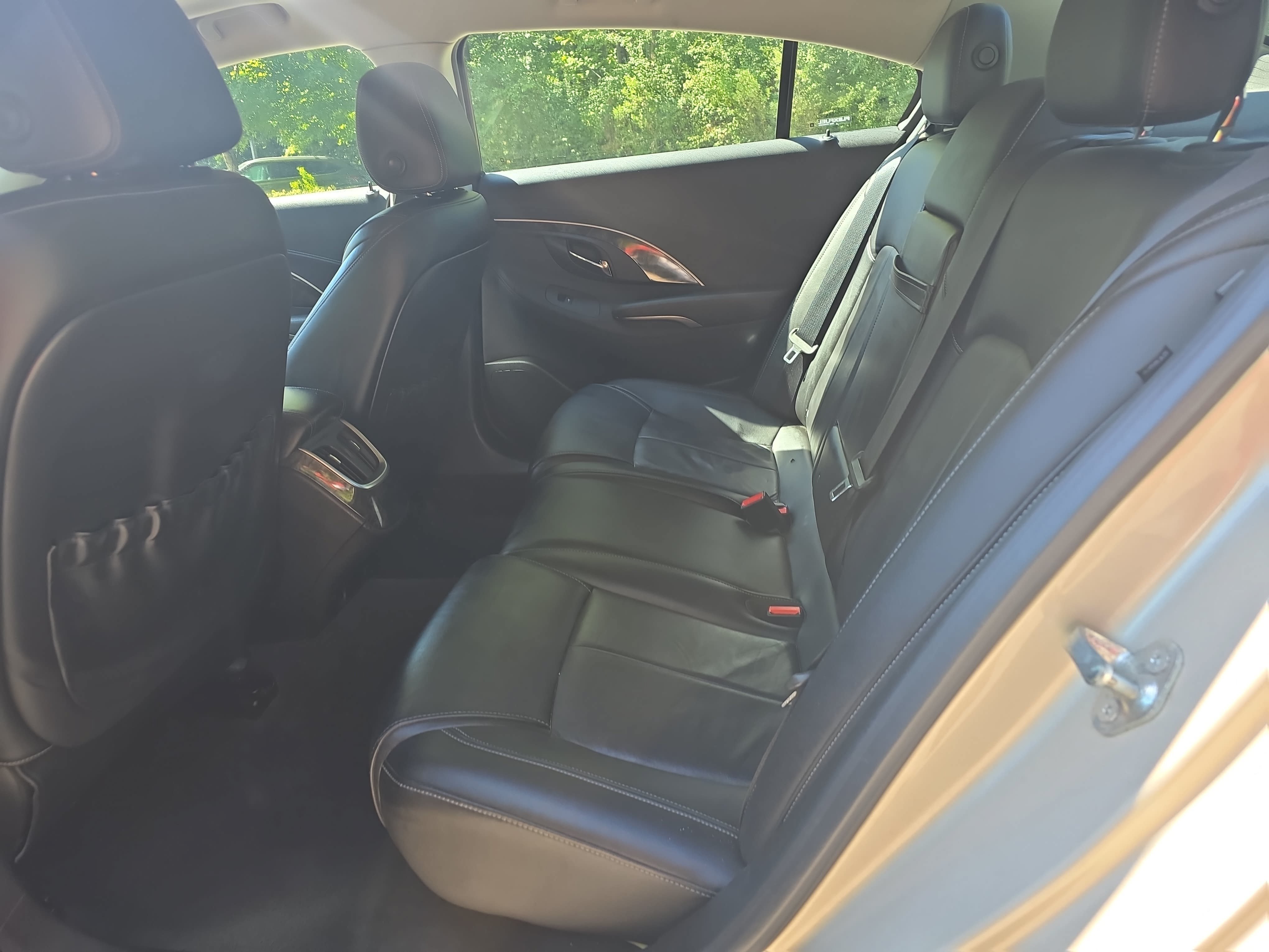 Used 2015 Buick LaCrosse Leather FWD image 13