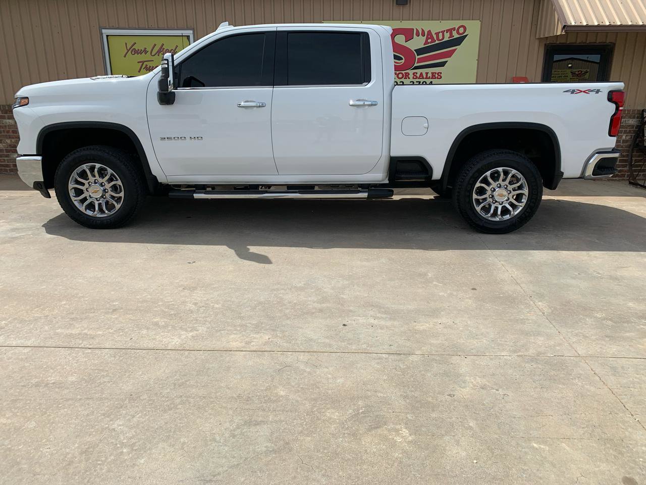 Used 2025 Chevrolet Silverado 2500 LTZ w/ LTZ Convenience Package image 5