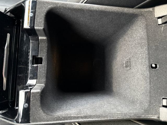 Used 2022 Jeep Grand Cherokee Overland w/ Advanced Protech Group III image 27