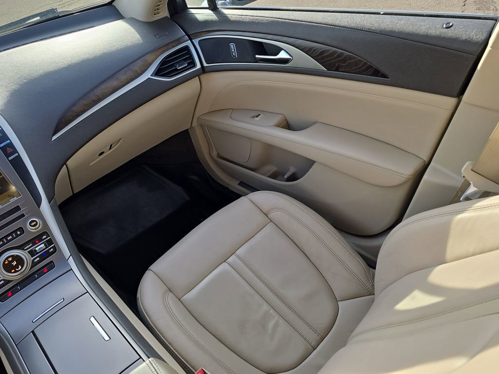 Used 2017 Lincoln MKZ Select w/ Select Plus Package image 32
