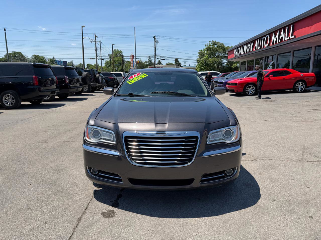 Used 2013 Chrysler 300 AWD w/ Driver Convenience Group image 8