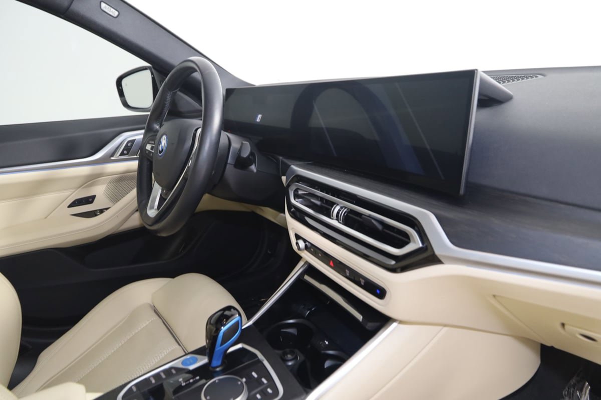 Used 2023 BMW i4 eDrive35 w/ Premium Package RWD image 51