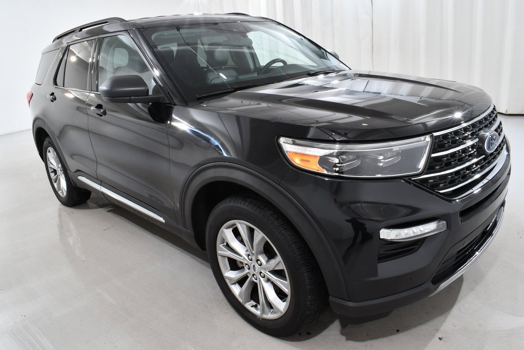 Used 2023 Ford Explorer XLT w/ Equipment Group 202A image 5