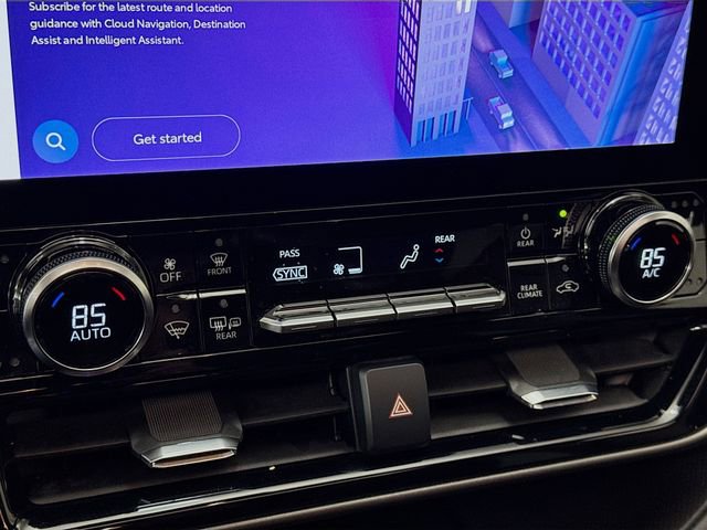 Used 2023 Toyota Highlander Limited image 16