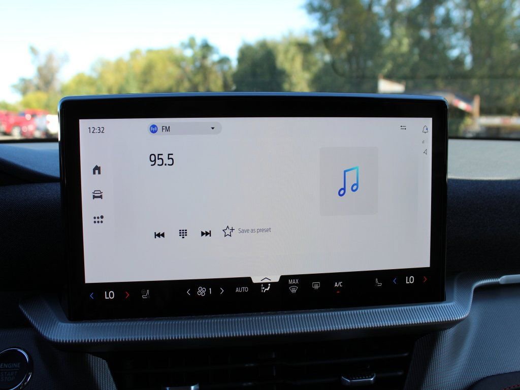 New 2026 Ford Explorer ST-Line w/ ST-Line Street Pack image 13