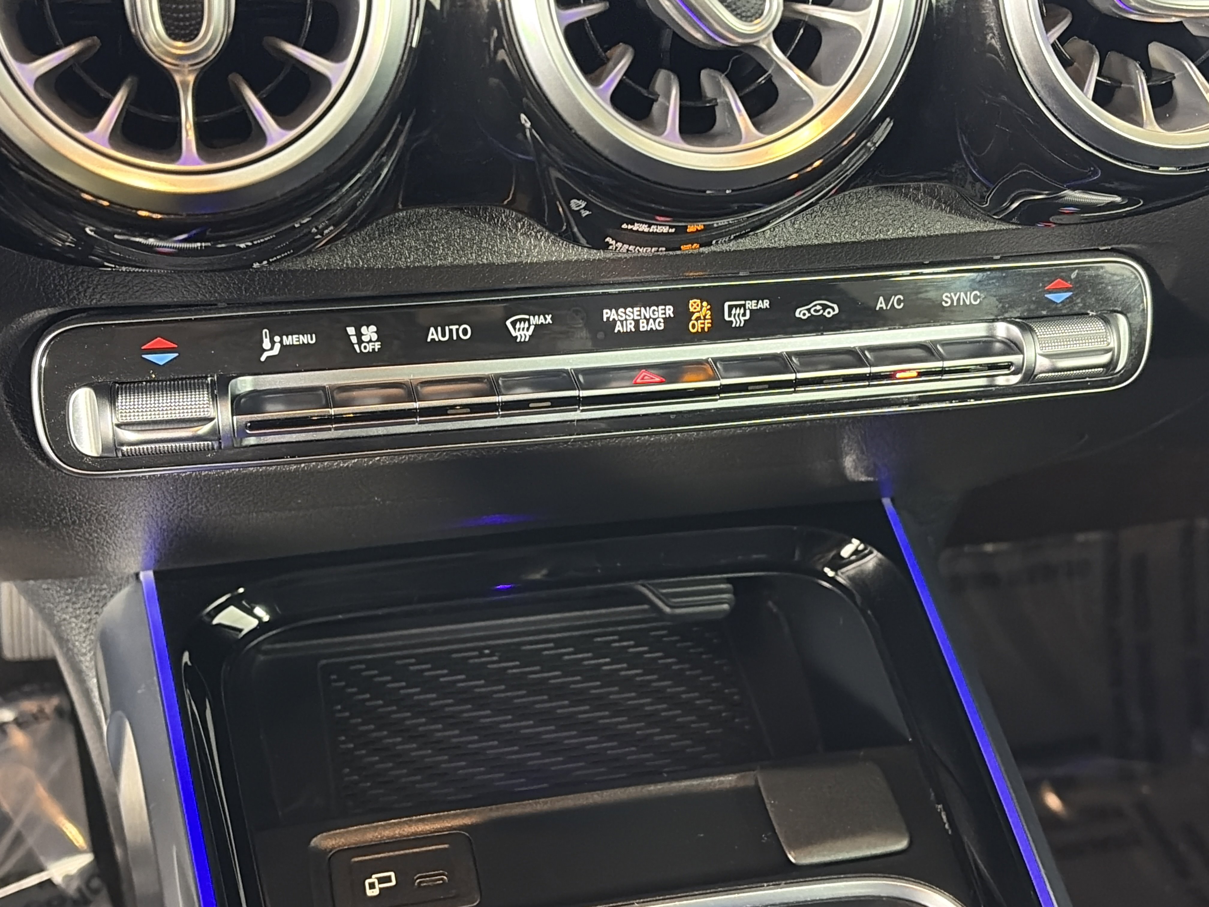 Certified 2021 Mercedes-Benz GLB 250 4MATIC image 22