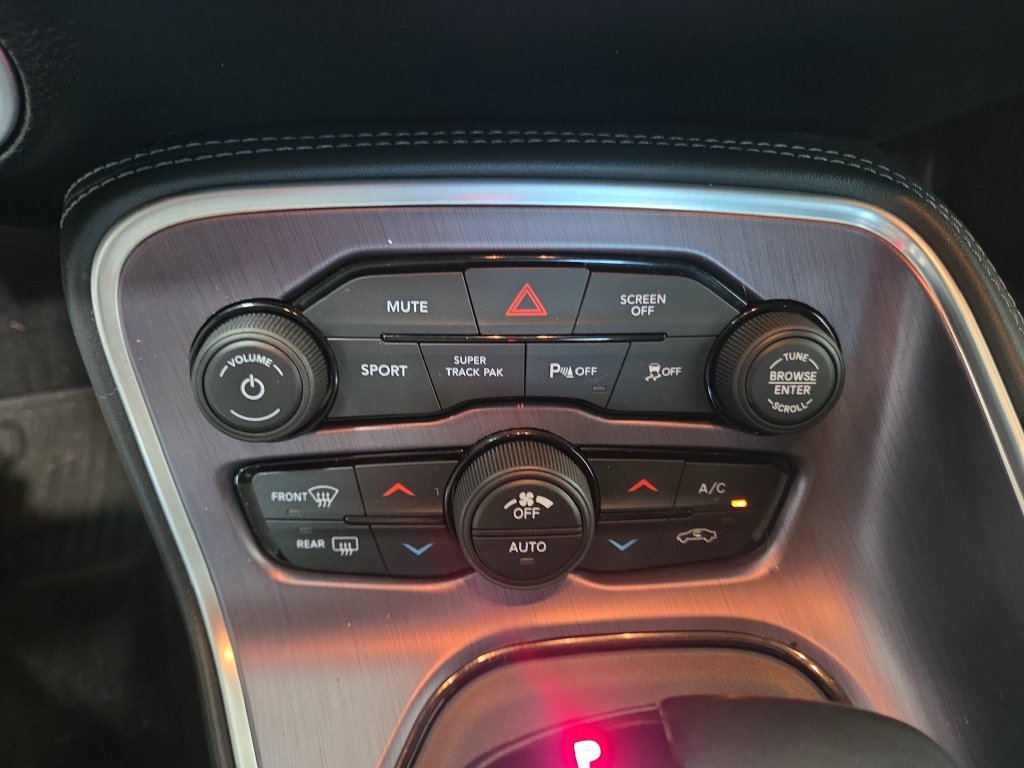 Used 2018 Dodge Challenger R/T Scat Pack w/ Driver Convenience Group RWD image 32