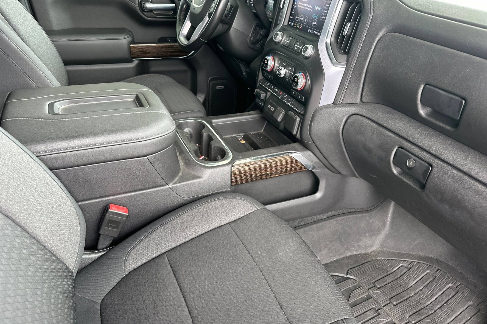 Used 2020 GMC Sierra 1500 Elevation w/ Elevation Value Package AWD/4WD image 18