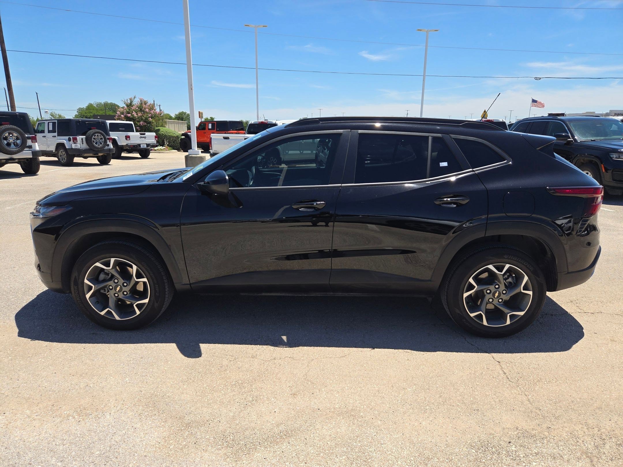 Used 2025 Chevrolet Trax LT w/ Driver Confidence Package FWD image 6