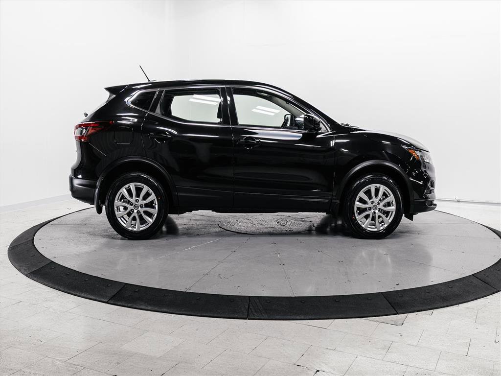 Used 2021 Nissan Rogue Sport S image 11