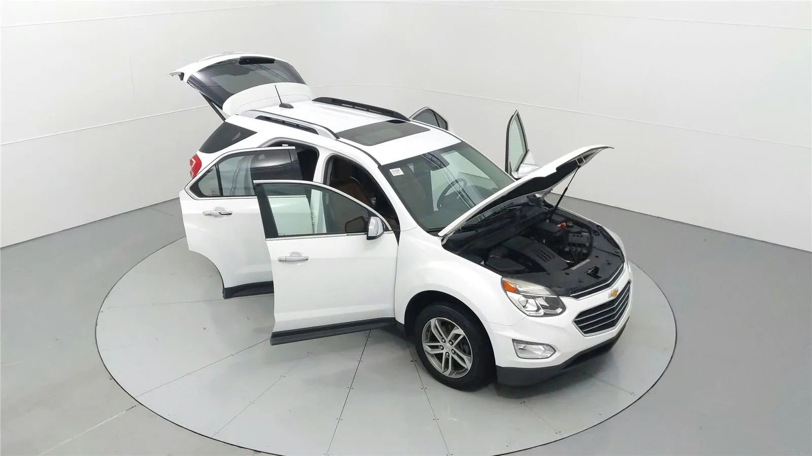 Used 2016 Chevrolet Equinox LTZ w/ Enhanced Convenience Package FWD image 44