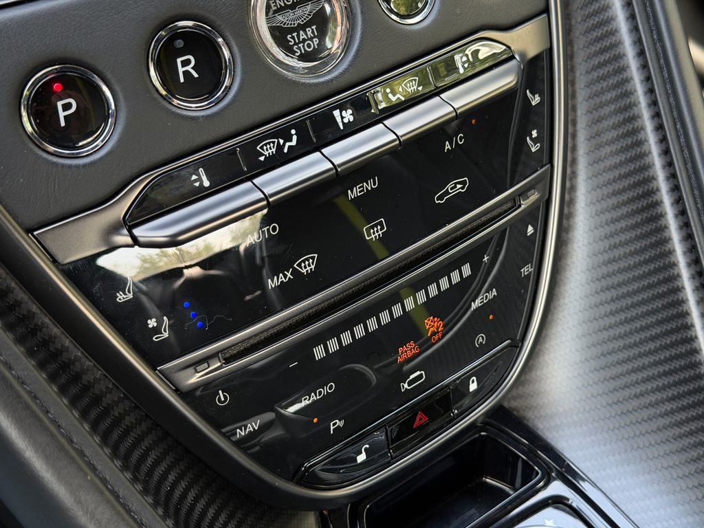 Used 2019 Aston Martin DB11 AMR image 35