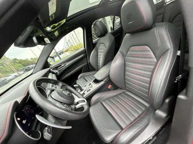 Used 2025 Alfa Romeo Stelvio Tributo Italiano w/ Active Assist Plus Package AWD/4WD image 15