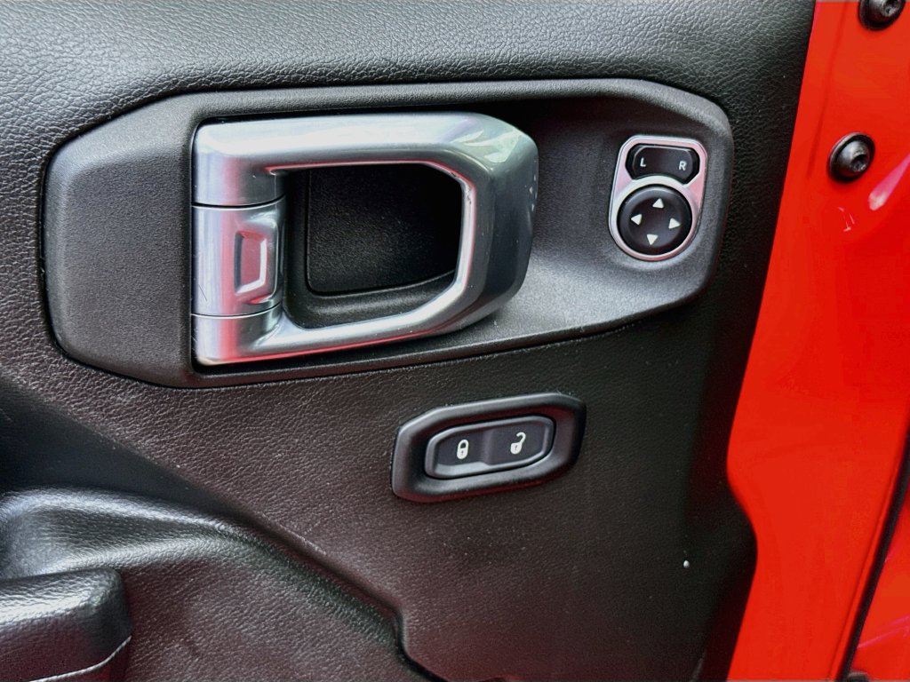 Used 2024 Jeep Gladiator Sport AWD/4WD image 19
