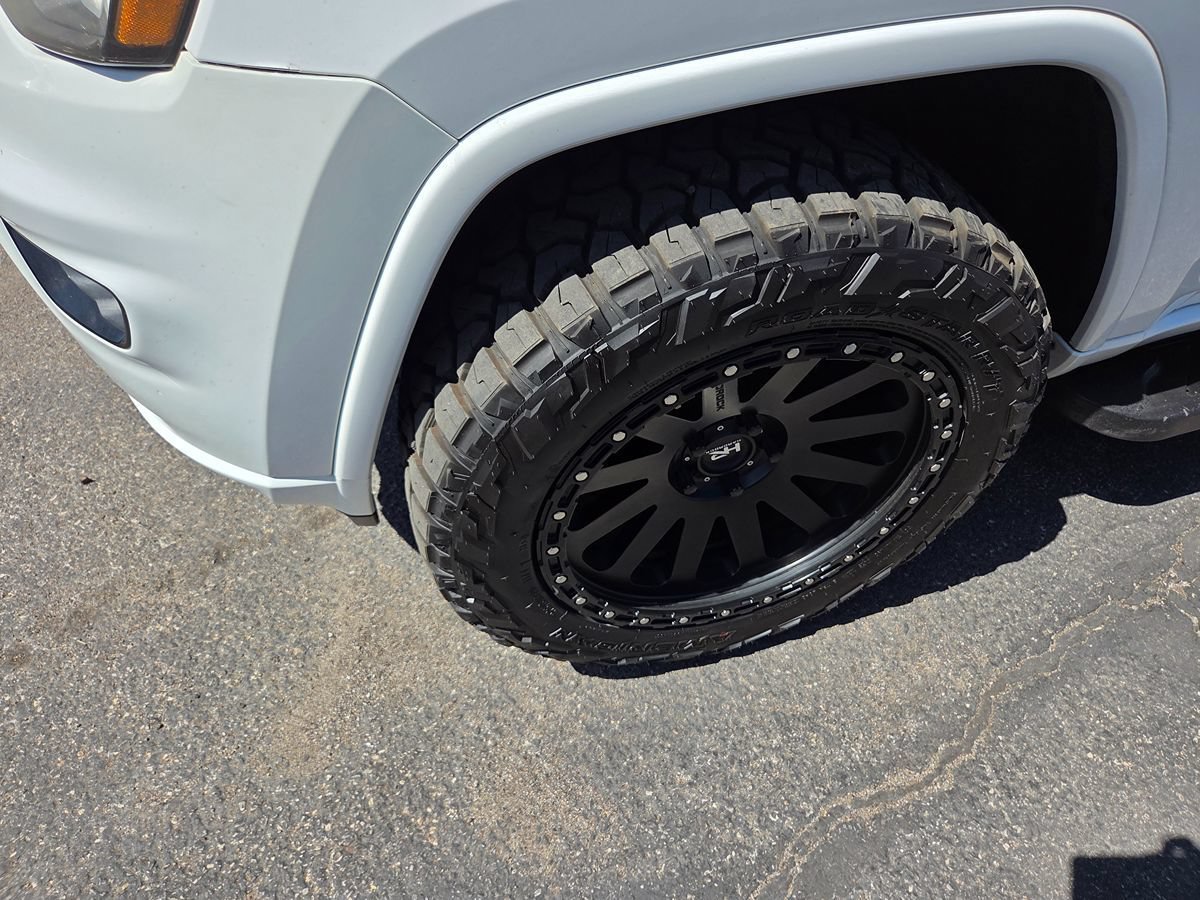 Used 2018 Jeep Grand Cherokee Altitude RWD image 24