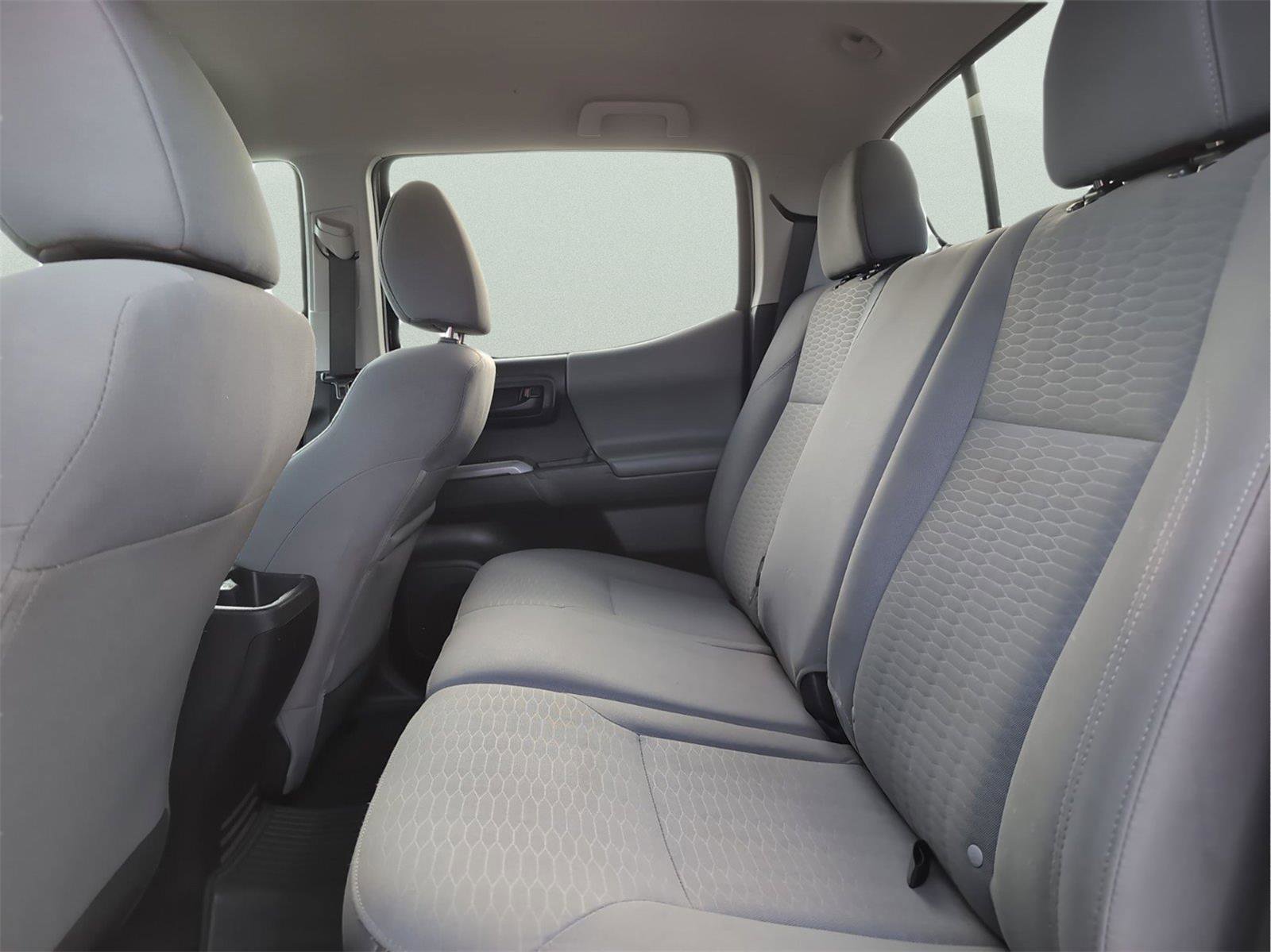 Used 2019 Toyota Tacoma SR5 RWD image 33