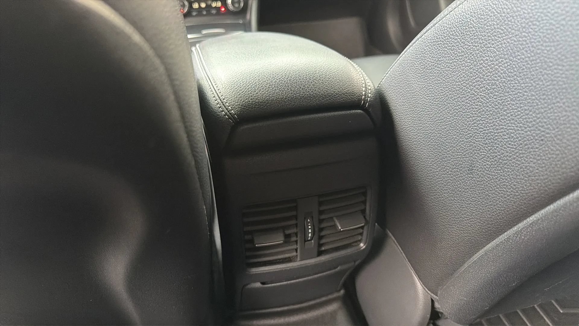 Used 2019 Mercedes-Benz CLA 250 4MATIC image 21