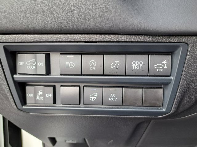 Used 2025 Toyota Tundra Platinum AWD/4WD image 29