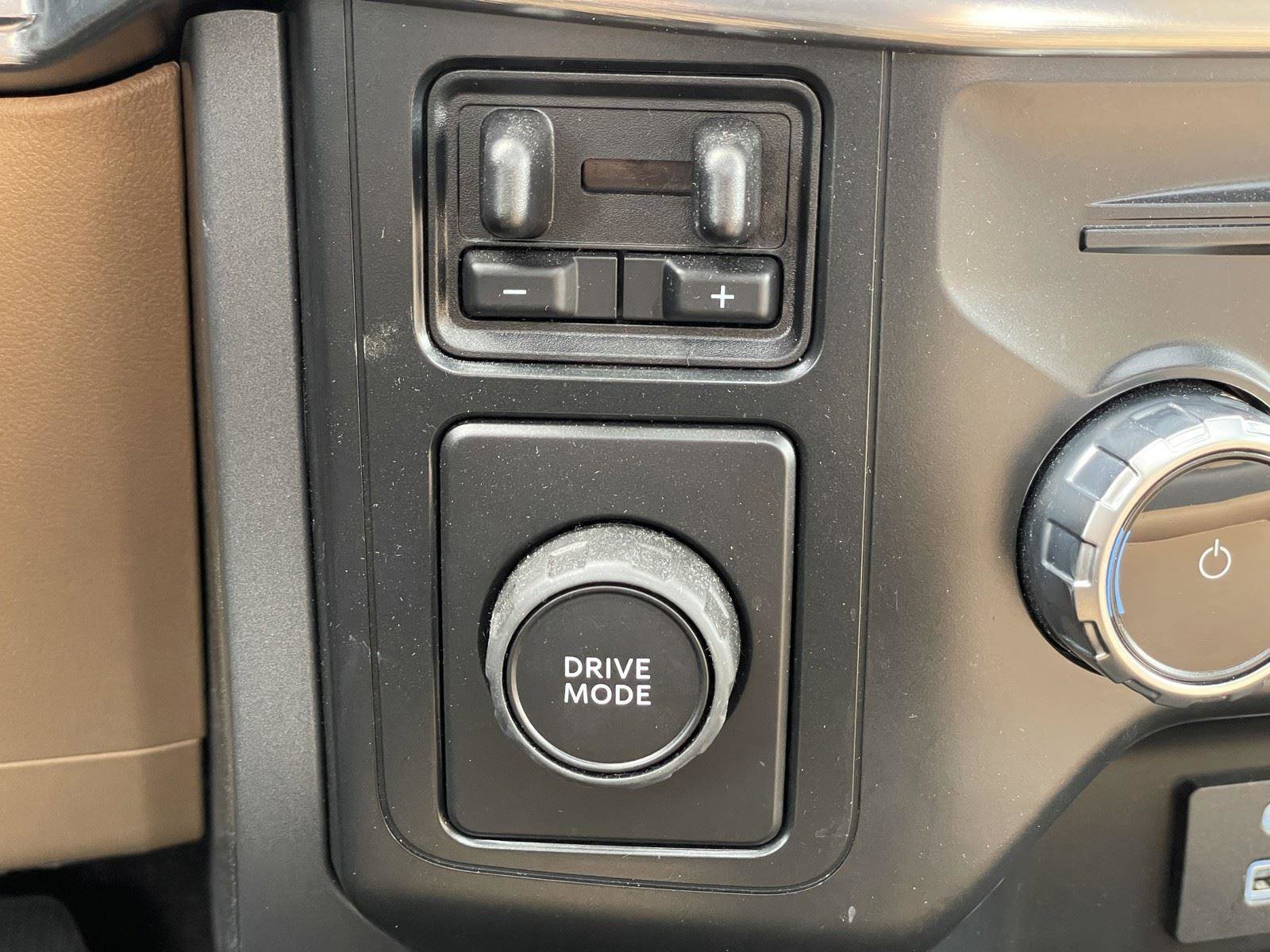 Used 2022 Ford F150 Lariat image 25