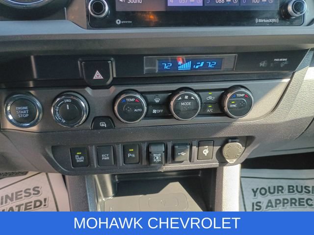 Used 2021 Toyota Tacoma TRD Sport w/ Technology Package AWD/4WD image 17