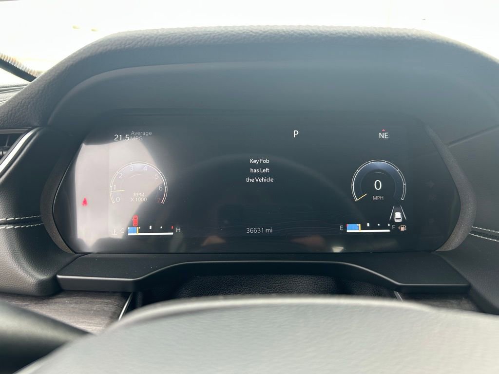 Used 2023 Jeep Grand Cherokee Limited image 13