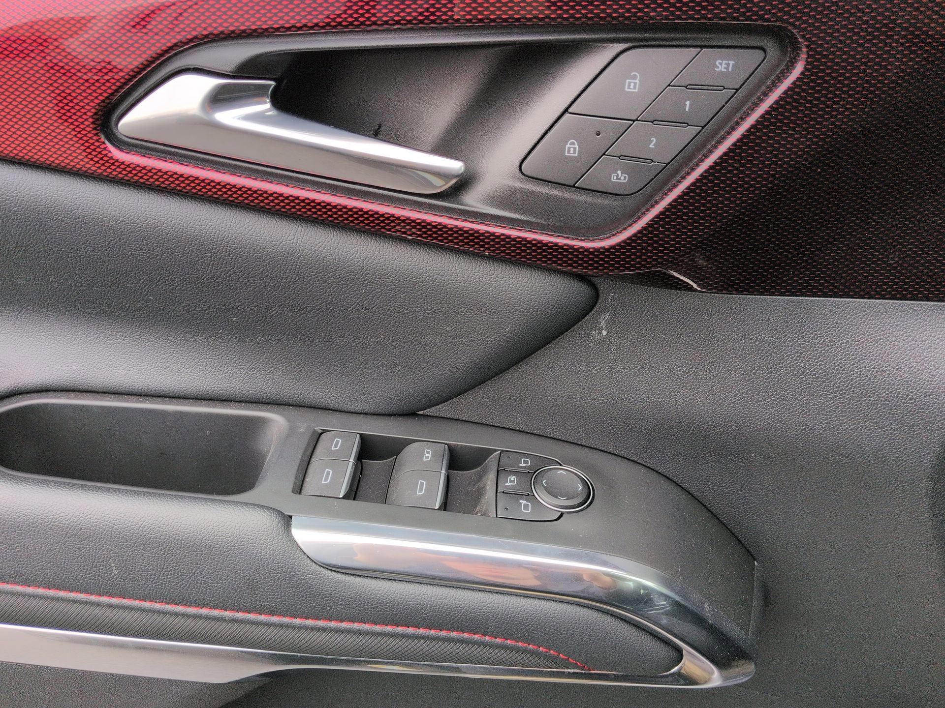 Certified 2024 Chevrolet Traverse RS w/ LPO, Floor Liner Package image 24