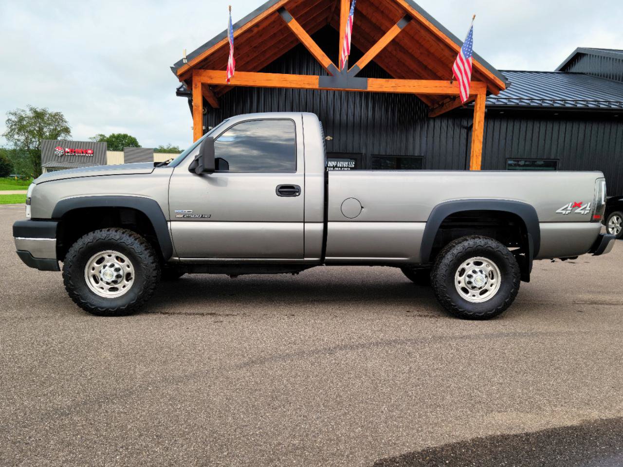 Used 2006 Chevrolet Silverado 2500 W/T w/ Heavy-Duty Power Package AWD/4WD image 16
