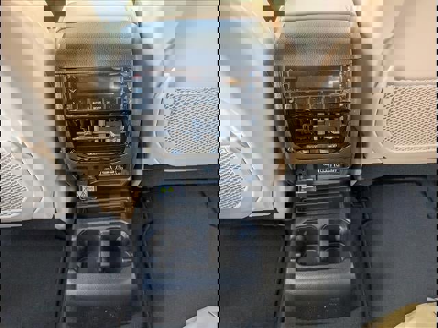 New 2025 Jeep Grand Cherokee L Limited w/ Luxury Tech Group II image 16