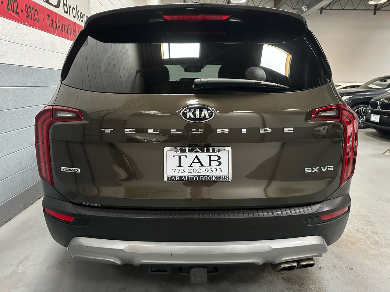 Used 2020 Kia Telluride SX w/ SX Prestige Package image 4