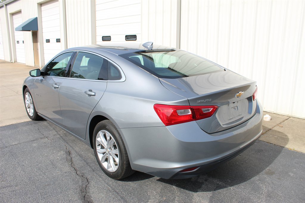Used 2023 Chevrolet Malibu LT FWD image 4