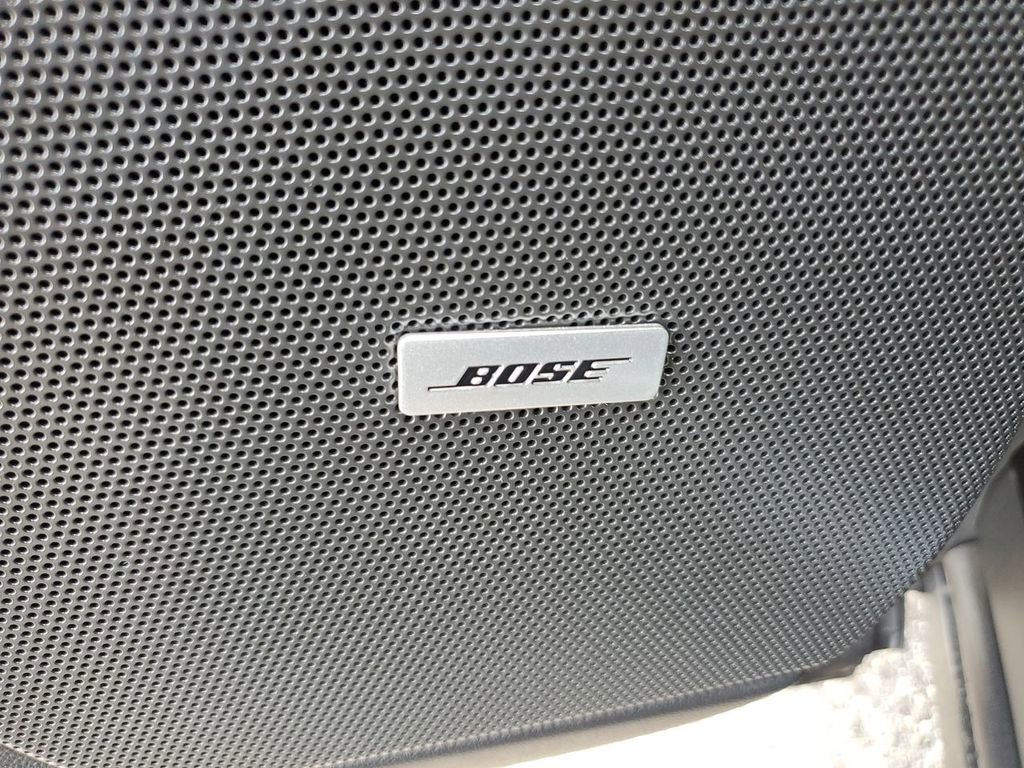 New 2025 Cadillac XT6 Luxury image 24