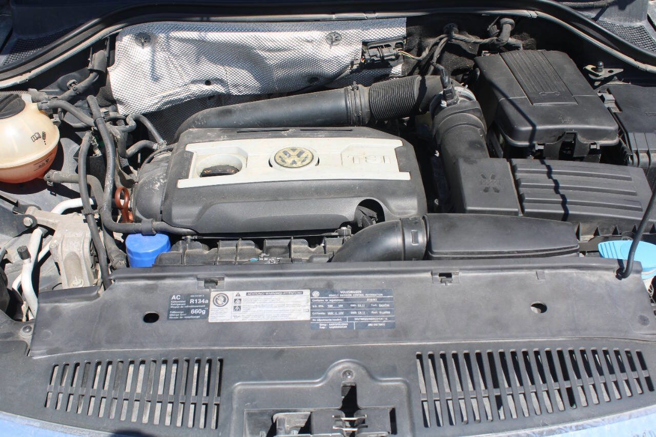 Used 2010 Volkswagen Tiguan SE image 17