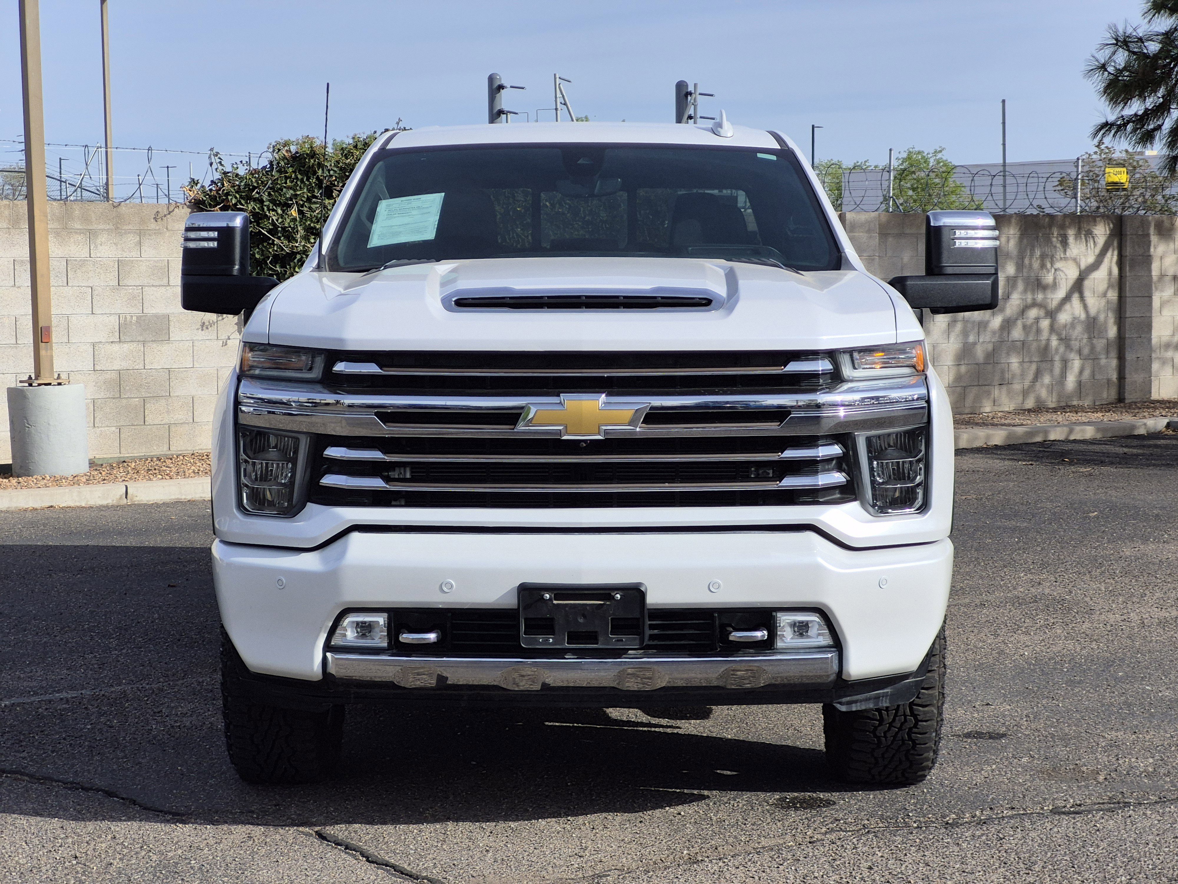 Used 2020 Chevrolet Silverado 2500 High Country w/ Technology Package image 2