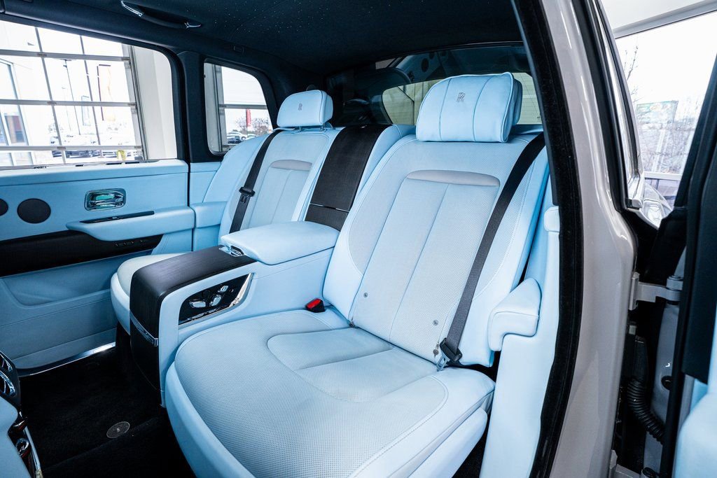 Used 2022 Rolls-Royce Cullinan image 64