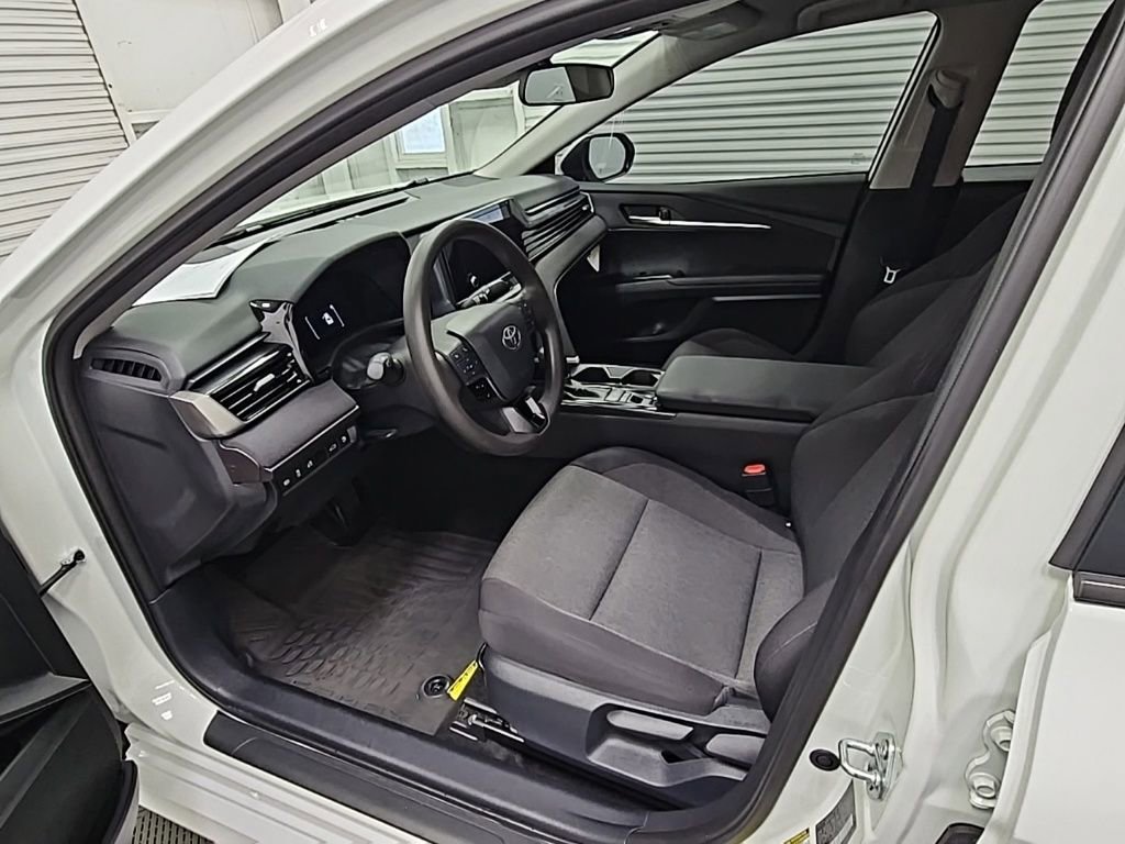 Used 2025 Toyota Camry LE FWD image 7