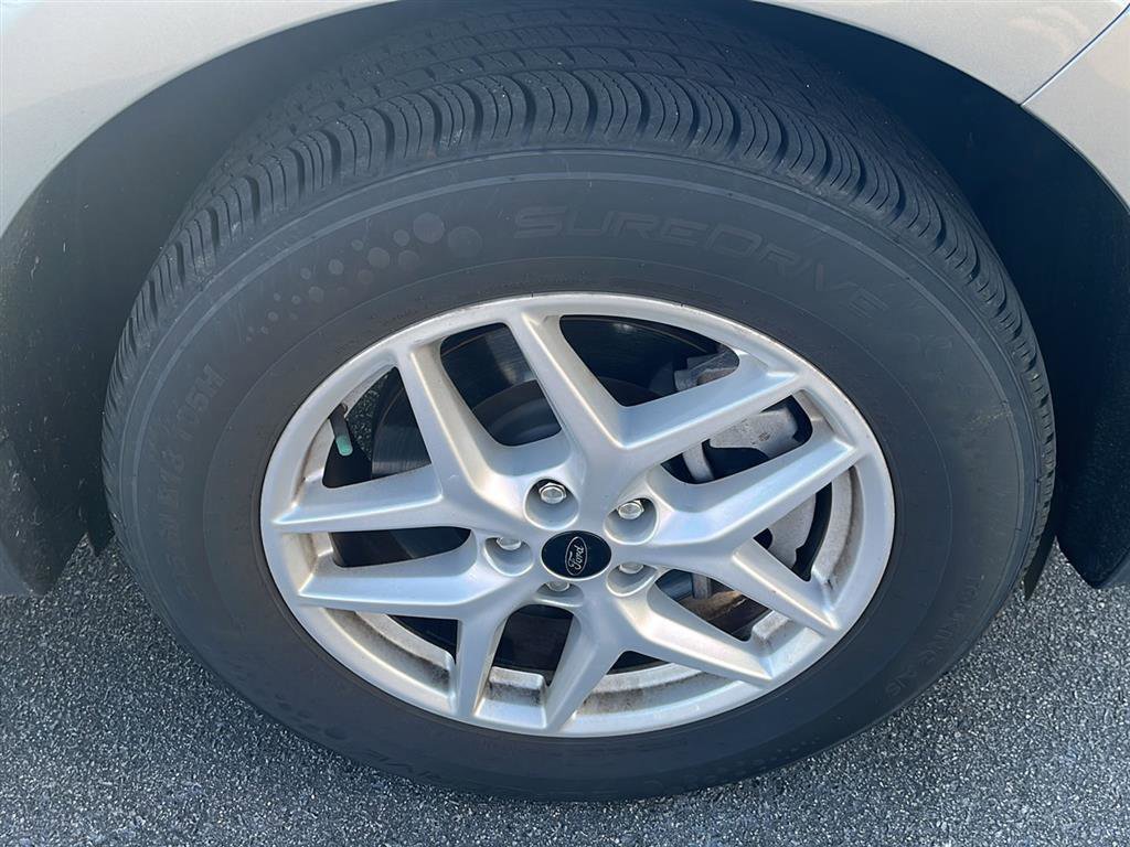 Used 2024 Ford Edge SEL w/ Convenience Package image 12