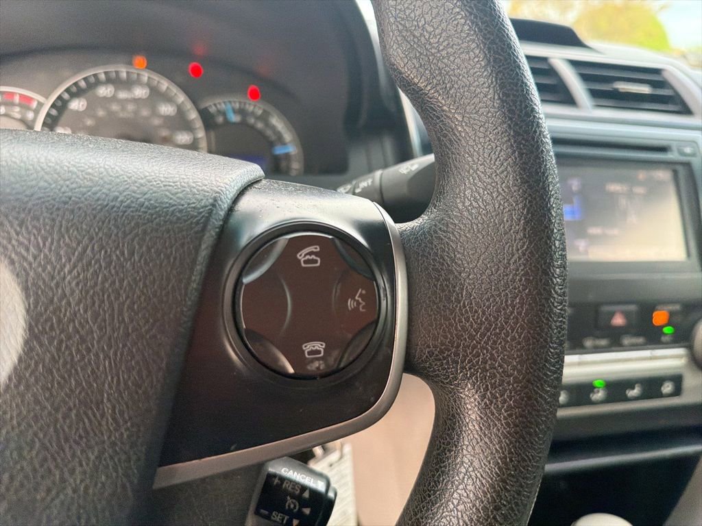 Used 2014 Toyota Camry LE FWD image 35