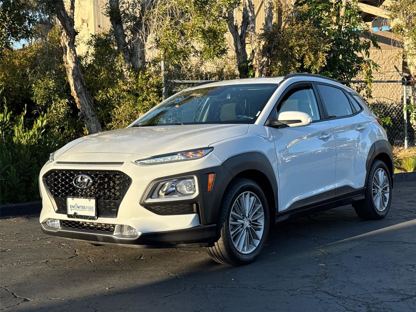 Used 2019 Hyundai Kona SEL w/ SEL Tech Package 02 image 4