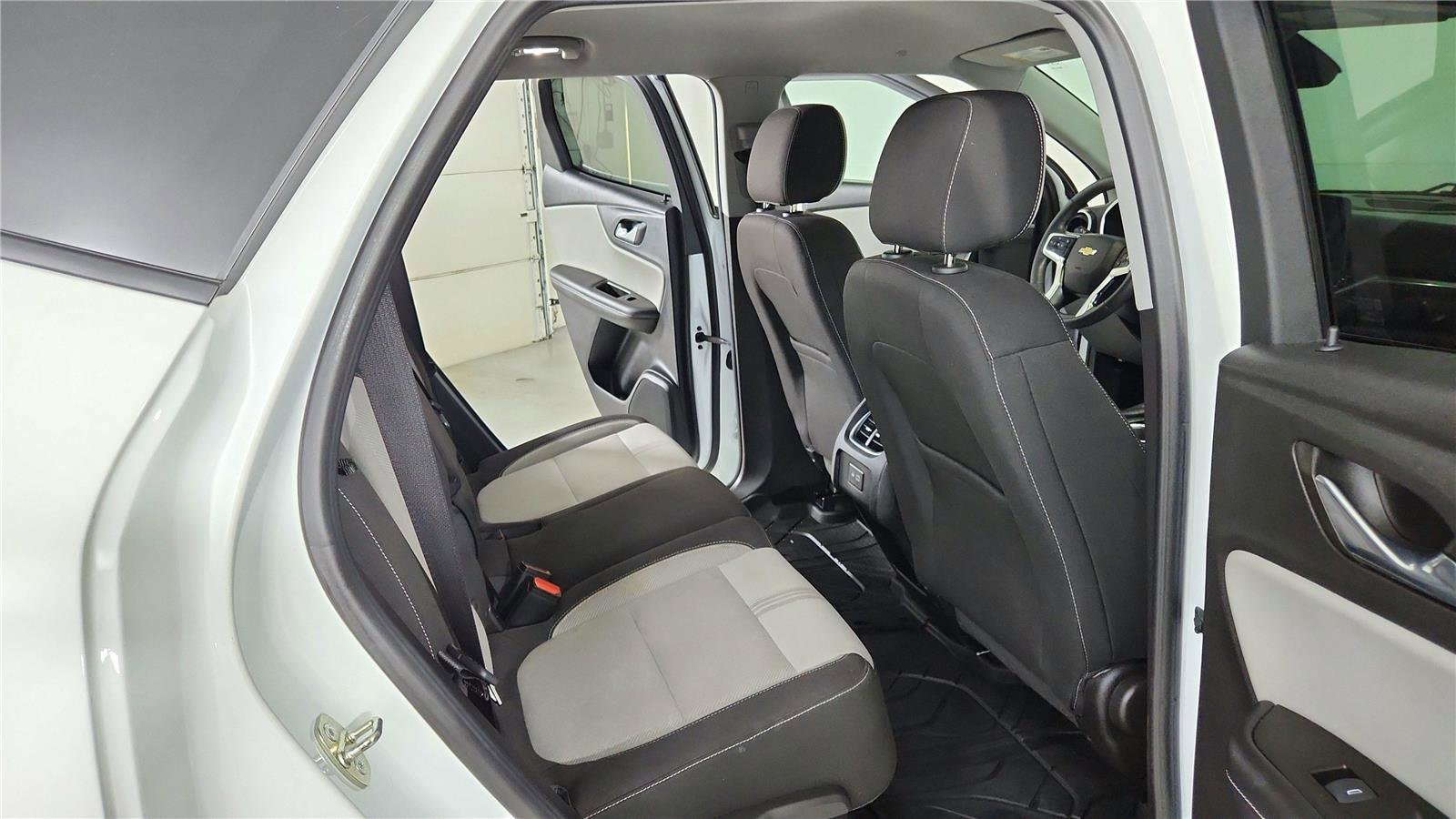 Used 2023 Chevrolet Blazer LT image 23