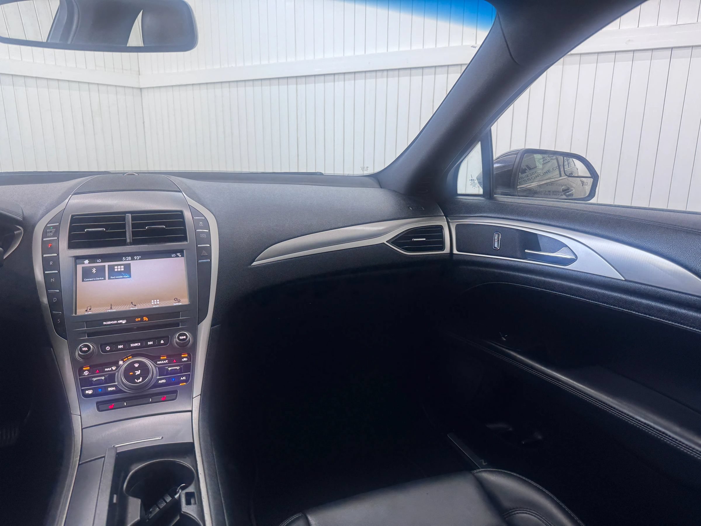Used 2017 Lincoln MKZ Premiere FWD image 16