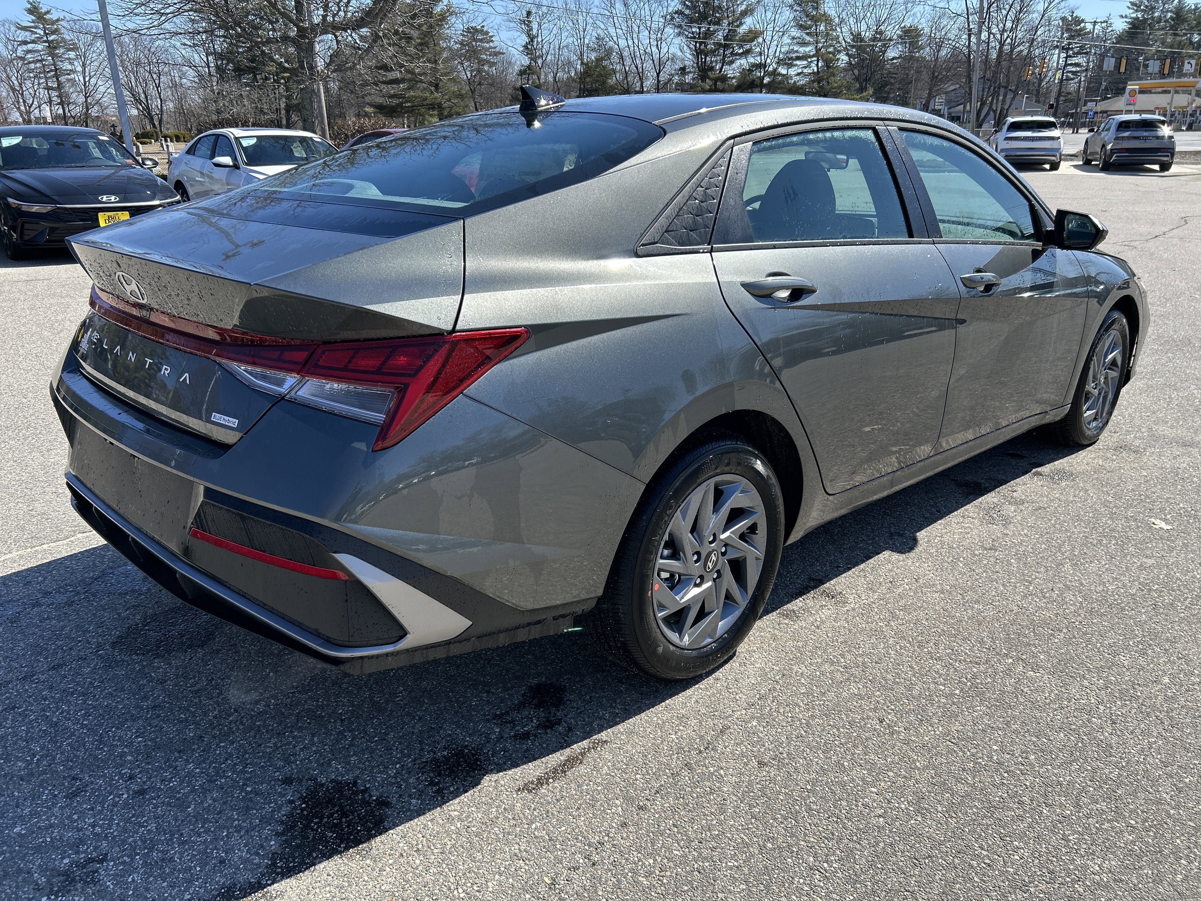New 2026 Hyundai Elantra Hybrid FWD image 7