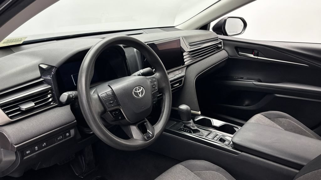 Used 2025 Toyota Camry LE FWD image 20