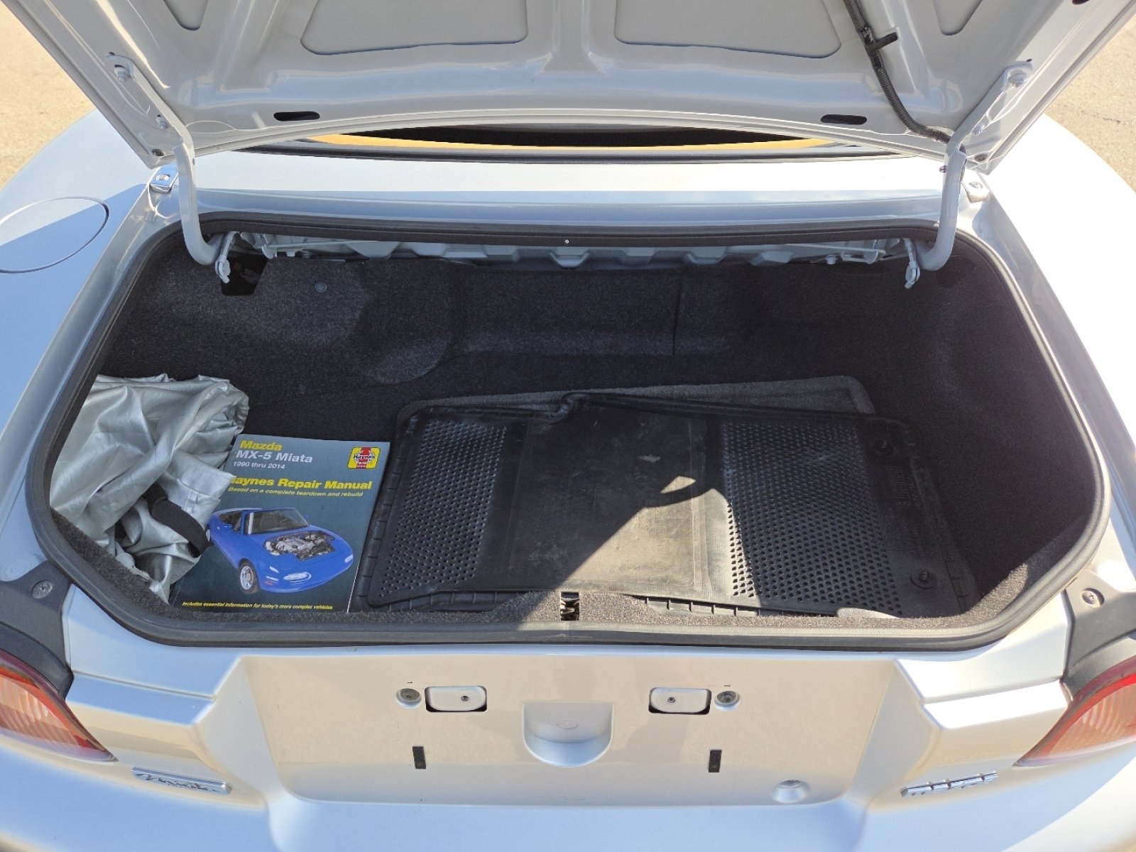 Used 2003 MAZDA MX-5 Miata image 19