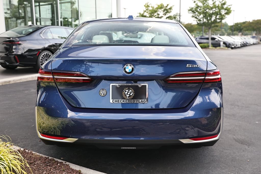 Used 2026 BMW 530i w/ Premium Package RWD image 9