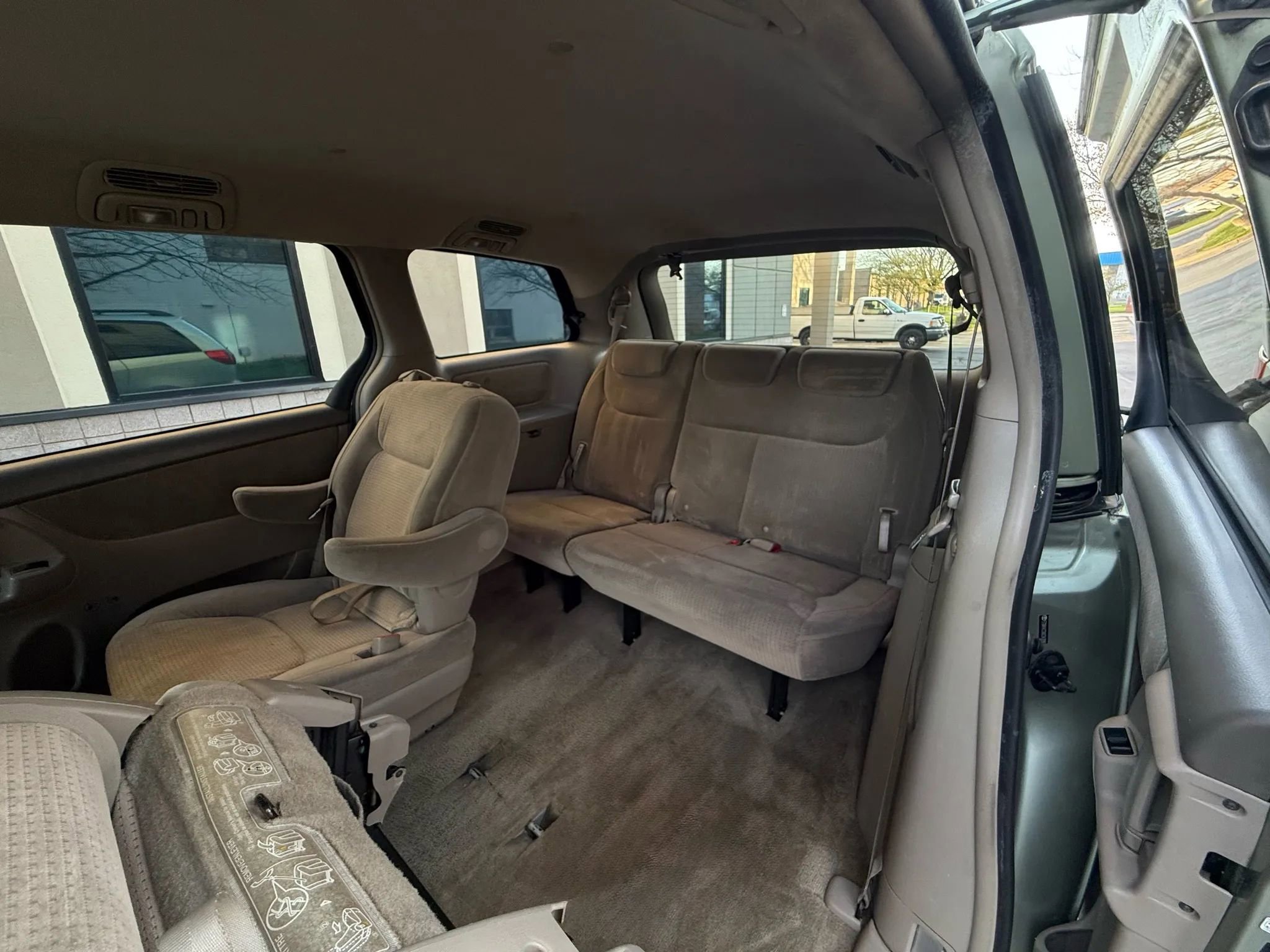 Used 2010 Toyota Sienna LE image 22